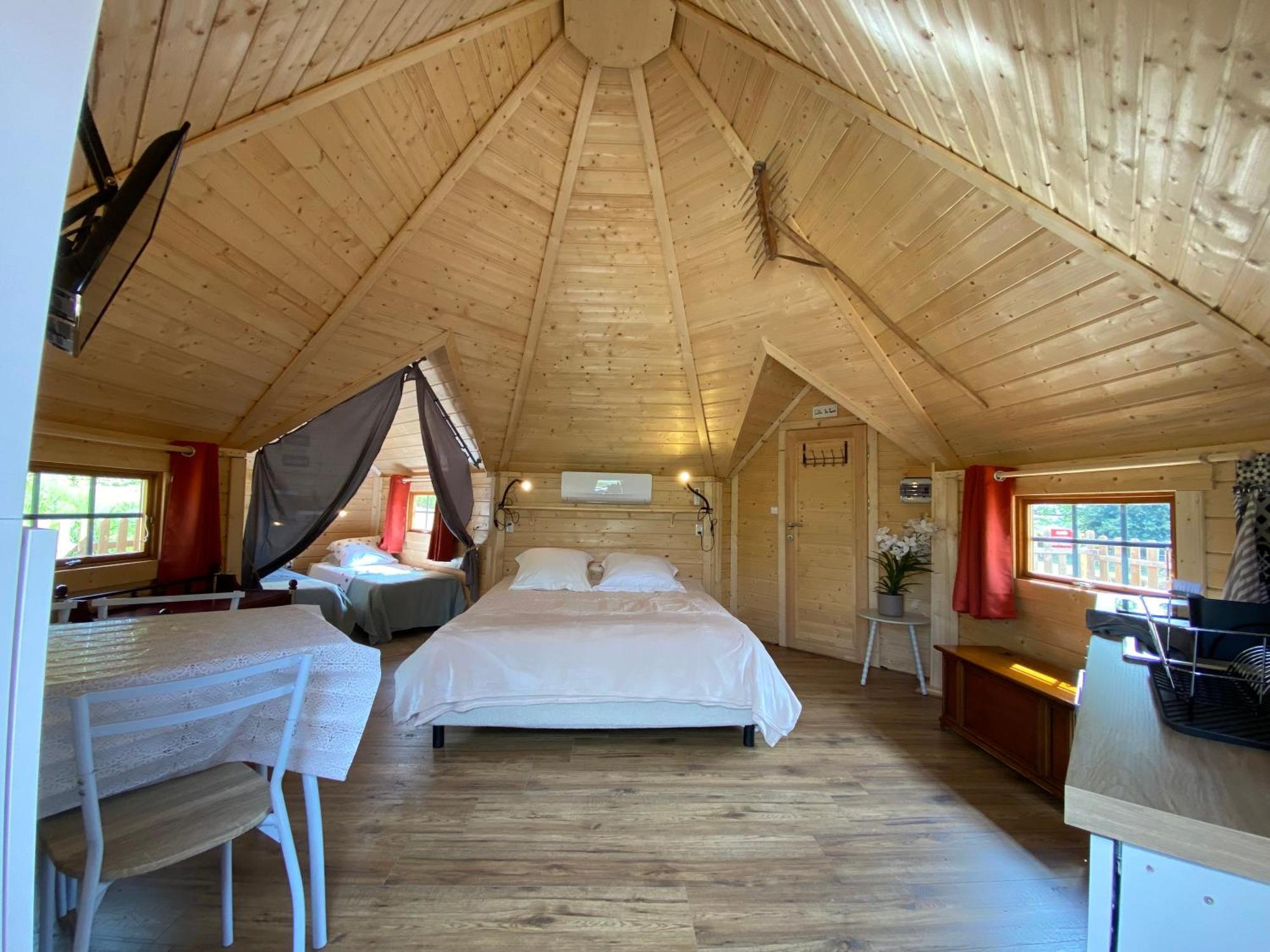 Le Petit Moulin Hotel Pouzauges Kültér fotó
