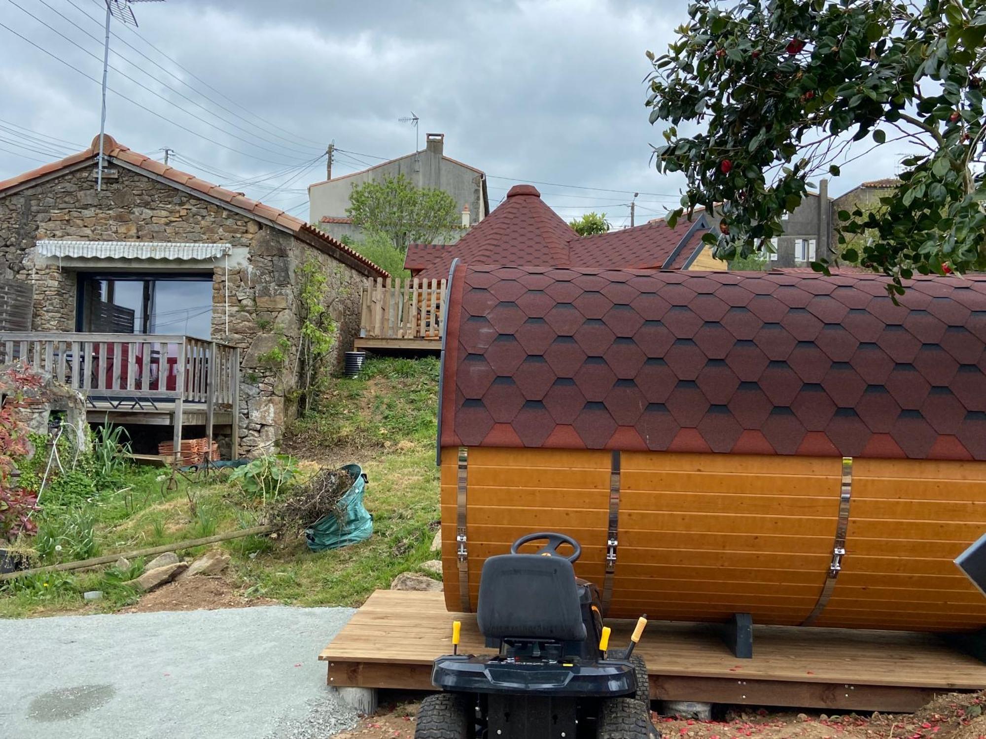 Le Petit Moulin Hotel Pouzauges Kültér fotó